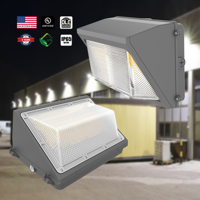 140lm/W Outdoor 120W LED Wall Pack Light IP65 Waterproof Slim Untuk Jalur Daerah Parkir
